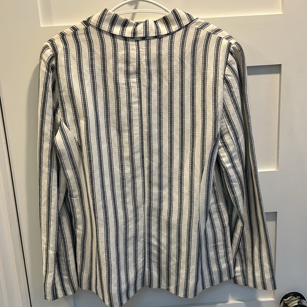 Linen jacket - Picture 2 of 4